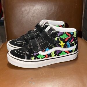 Vans Hi Top Velcro Skateboard Shoes in Little boys size 2